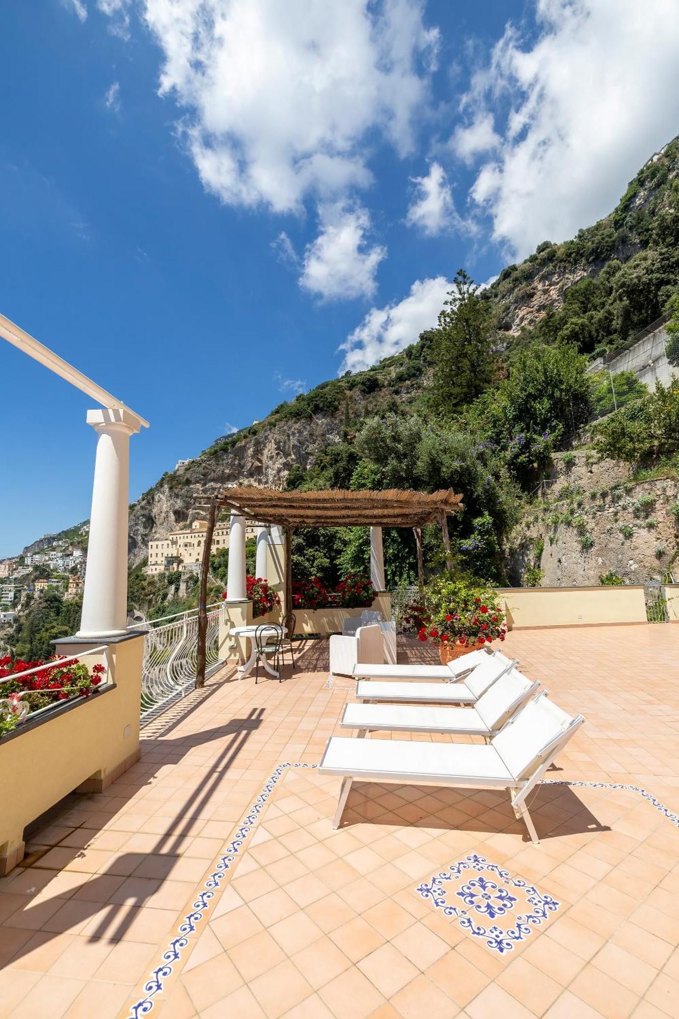 Apartments Amalfi Design Sea View Accessible By 250 Steps Exterior photo