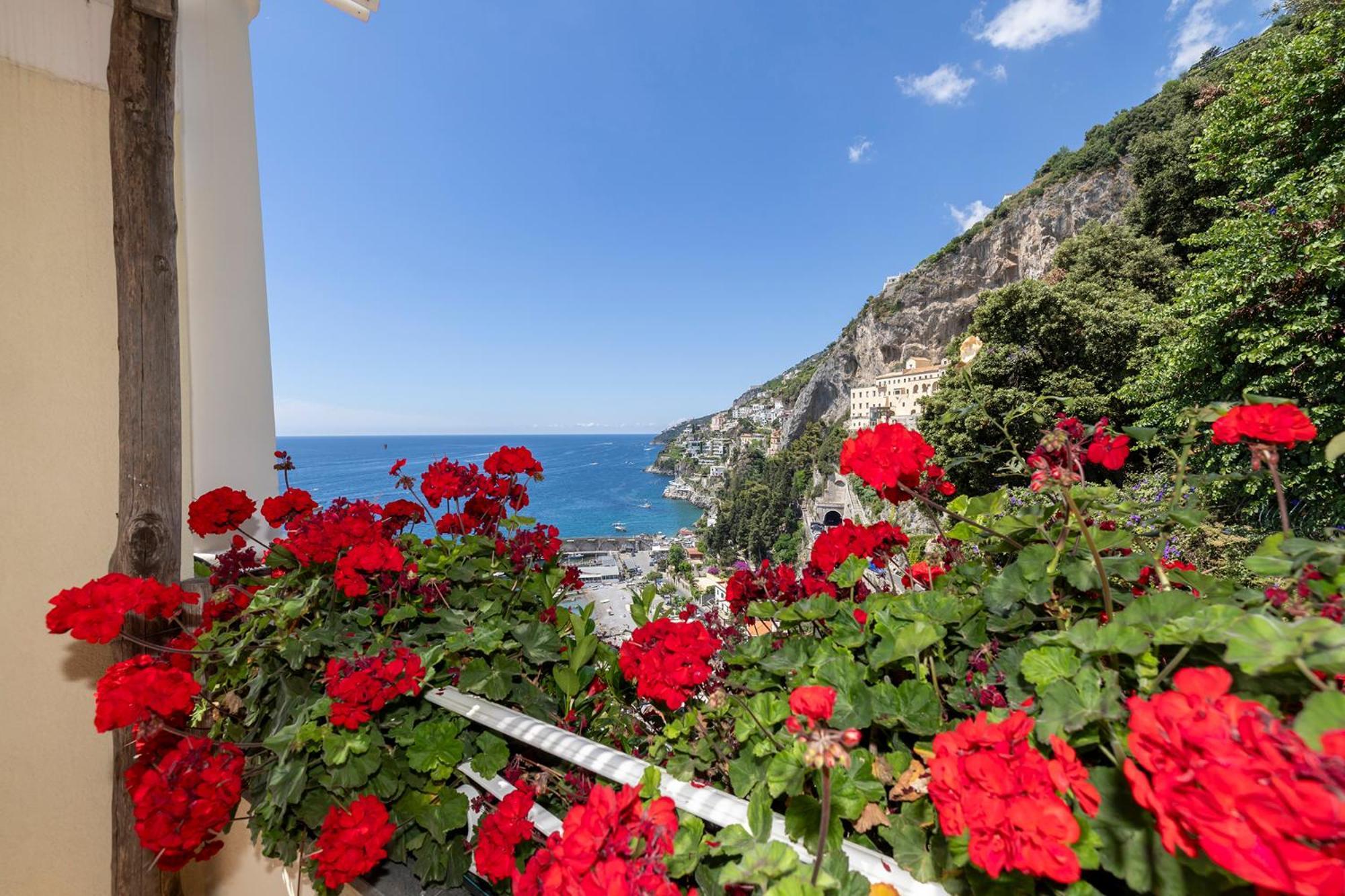 Apartments Amalfi Design Sea View Accessible By 250 Steps Exterior photo